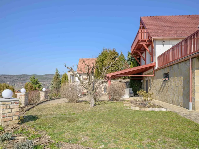 Eladó ház Balatongyörök 340 nm