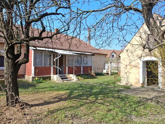 Eladó ház Lesenceistvánd 80 nm