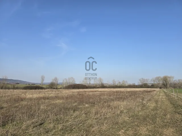 Eladó telek Kővágóörs 23400 nm
