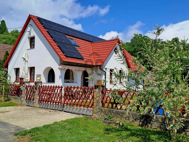 Eladó ház Badacsonytomaj 195 nm