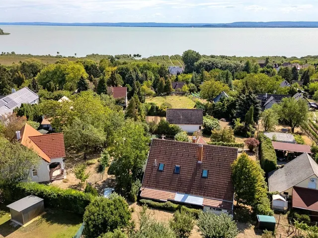 Eladó ház Ábrahámhegy 222 nm