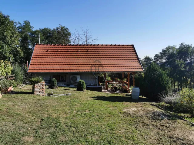 Eladó nyaraló Zalahaláp 30 nm