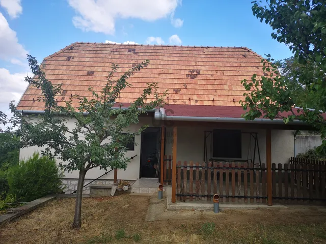 Eladó nyaraló Sümeg 58 nm