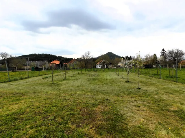 Eladó telek Hegyesd 1150 nm