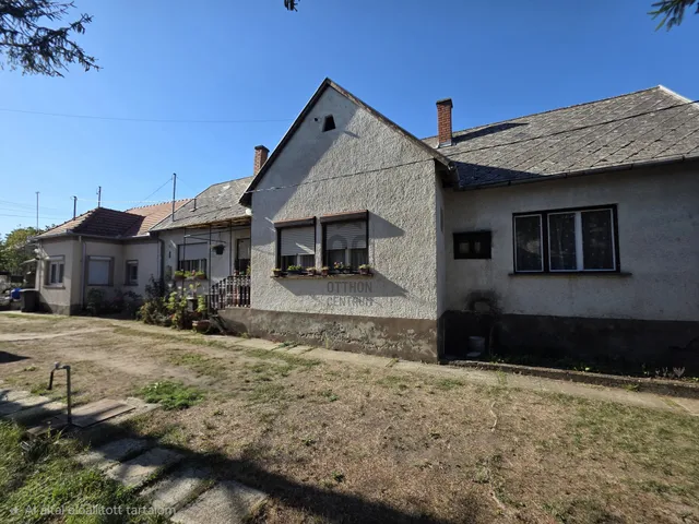 Eladó ház Lesenceistvánd 92 nm