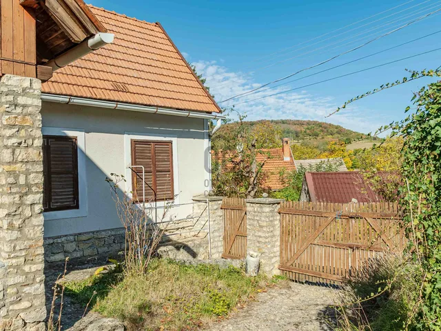 Eladó ház Monoszló 120 nm