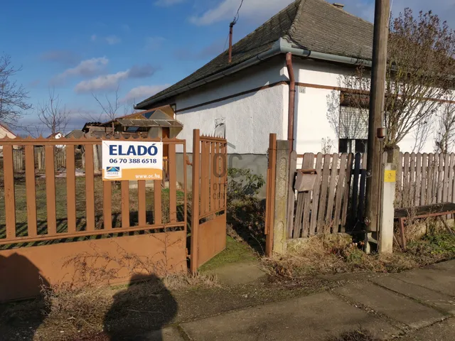 Eladó ház Döge 80 nm