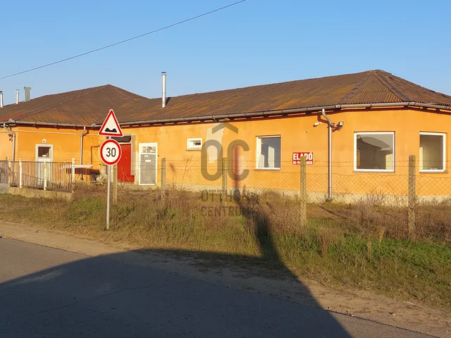 Eladó kereskedelmi és ipari ingatlan Nyírmeggyes 300 nm