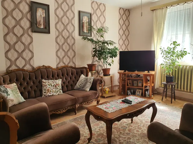Eladó ház Kömörő 140 nm