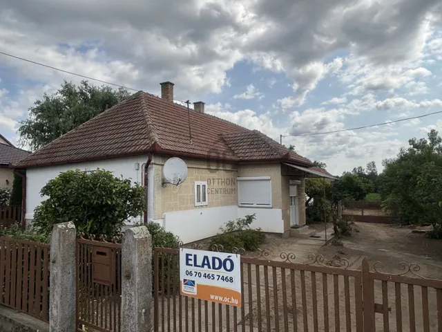 Eladó ház Nagydobos 76 nm