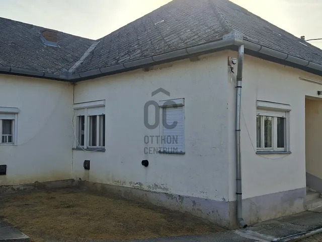 Eladó ház Jánd 100 nm