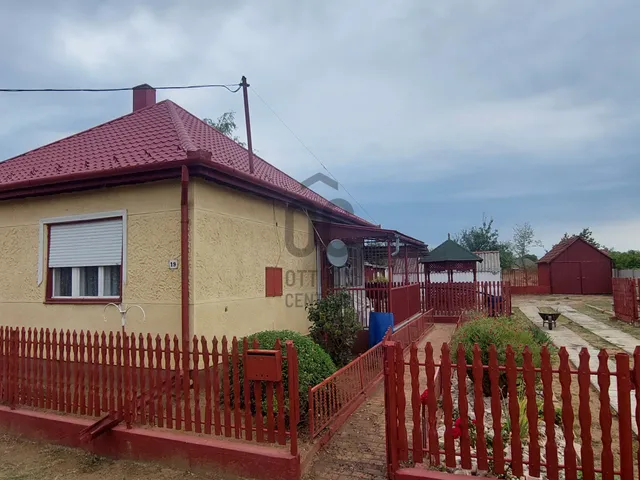 Eladó ház Gyüre 91 nm