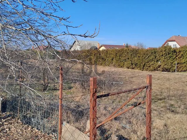 Eladó telek Gyál 800 nm