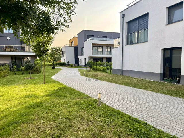 Eladó lakás Budapest III. kerület, Békásmegyer 56 nm