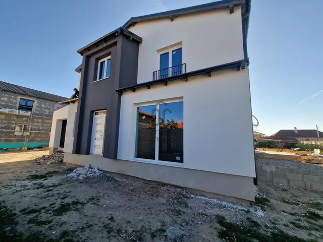 Eladó ház Budapest XVIII. kerület, Almáskert 121 nm