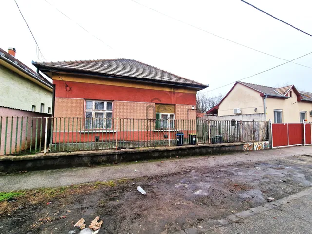 Eladó ház Budapest XVIII. kerület, Szemeretelep 63 nm