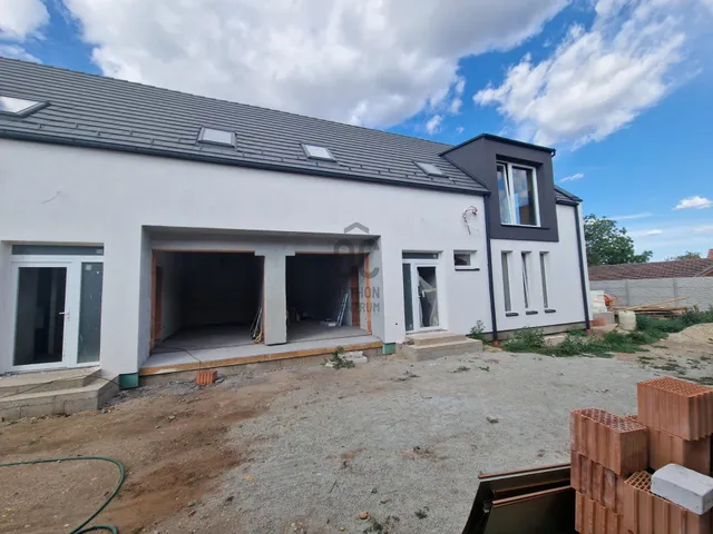 Eladó ház Vecsés, Felsőhalom 116 nm