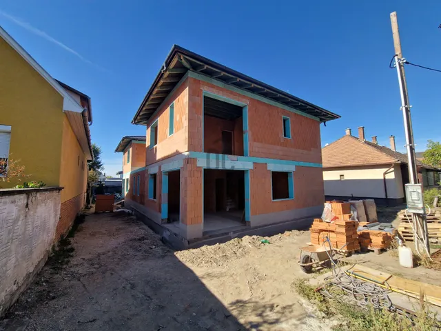 Eladó ház Budapest XVIII. kerület, Újpéteritelep 137 nm