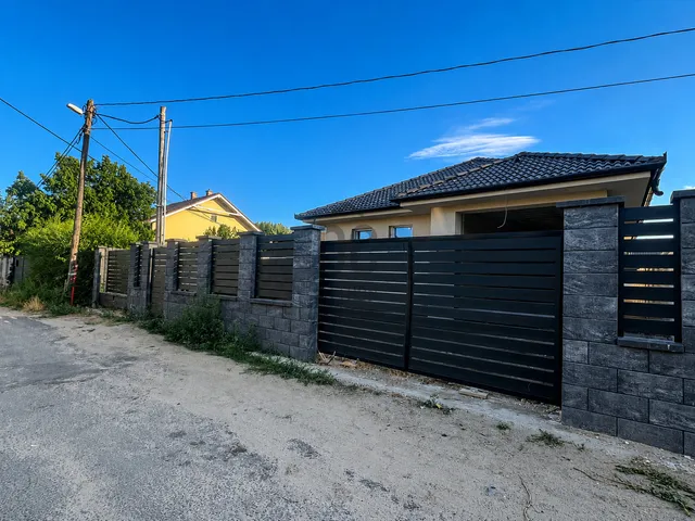 Eladó ház Gyál 440 nm