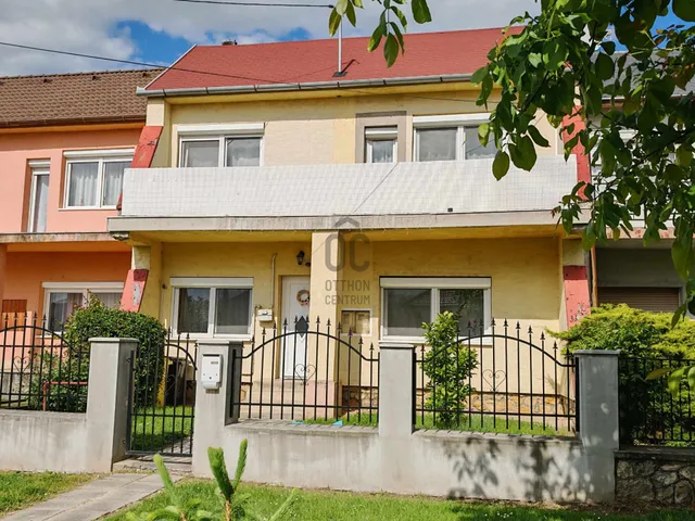 Eladó ház Ajka, Tósokberénd 90 nm