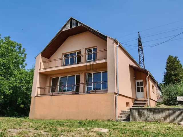 Eladó ház Ajka, Kórházdomb 130 nm