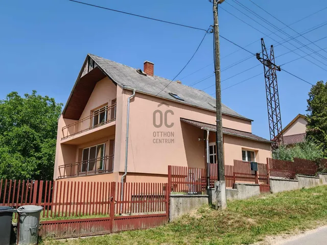 Eladó ház Ajka, Kórházdomb 130 nm