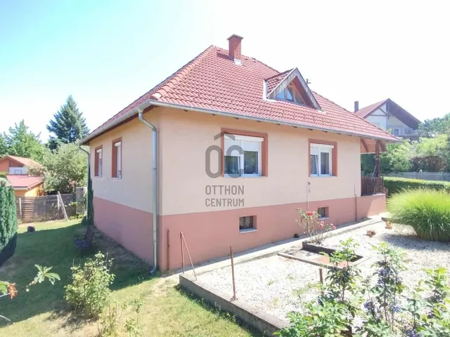 Eladó ház Ajka, Bódé 140 nm