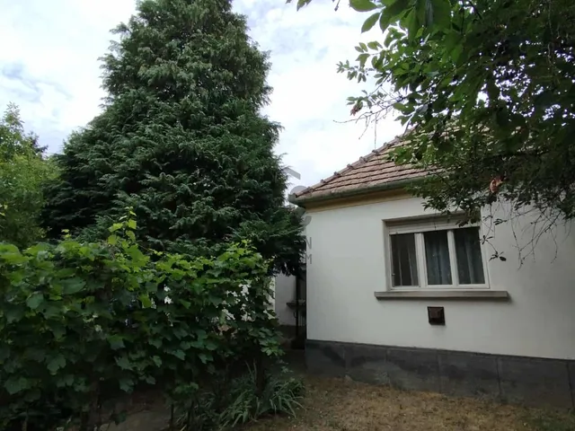 Eladó ház Kolontár 81 nm