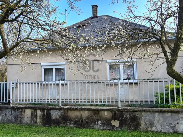 Eladó ház Ajka, Tósokberénd 164 nm