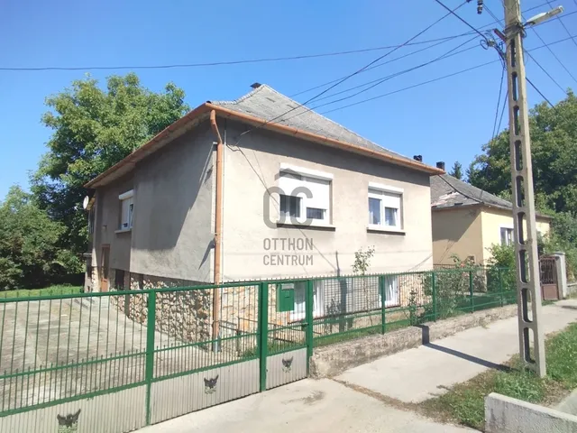 Eladó ház Ajka 140 nm