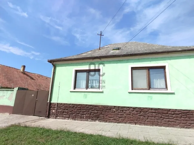 Eladó ház Devecser 102 nm