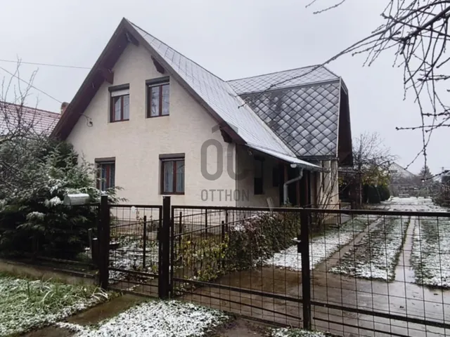 Eladó ház Halimba 182 nm