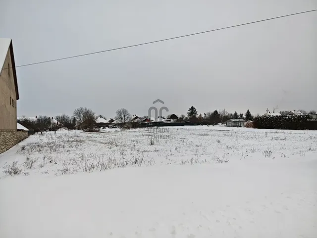 Eladó telek Devecser 1390 nm
