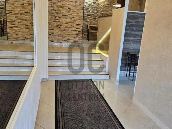 Kiadó kereskedelmi és ipari ingatlan Ajka 300 nm