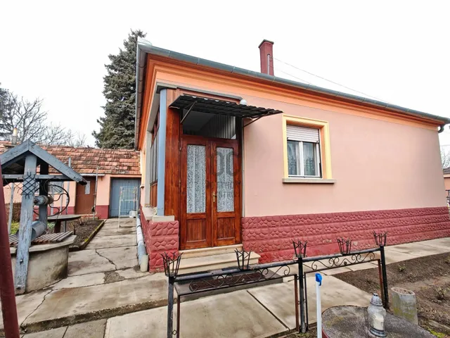 Eladó ház Devecser 74 nm