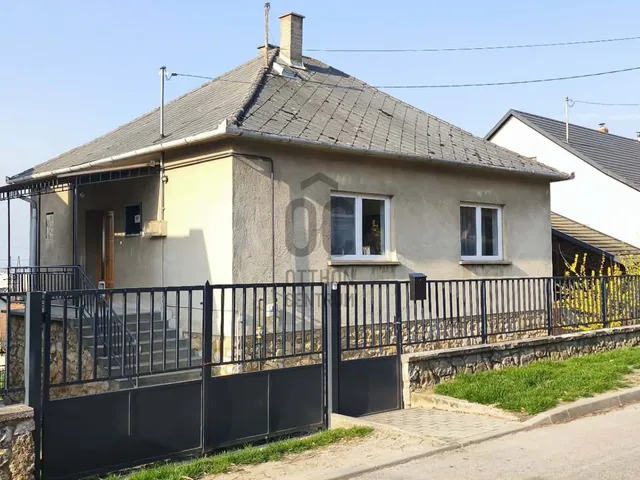 Eladó ház Ajka, Kórházdomb 110 nm
