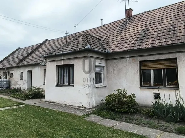 Eladó ház Ajka, Tósokberénd 81 nm