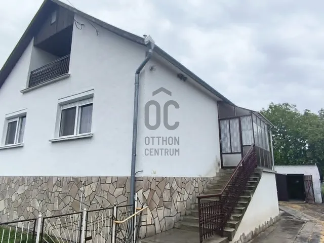 Eladó ház Ajka, Bakonygyepes 100 nm
