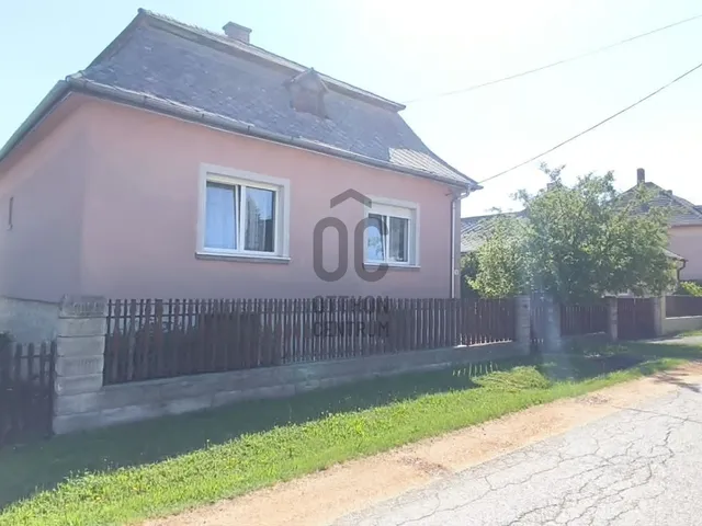 Eladó ház Zirc 160 nm