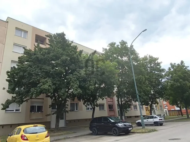 Eladó lakás Ajka 53 nm