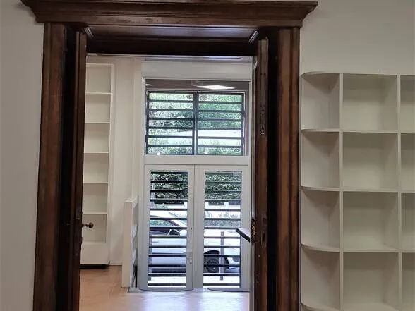 Kiadó kereskedelmi és ipari ingatlan Budapest II. kerület, Országút 175 nm