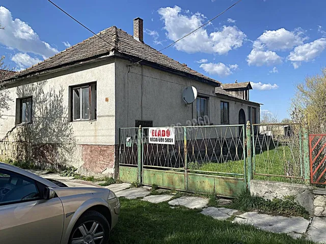 Eladó ház Zsámbék 160 nm