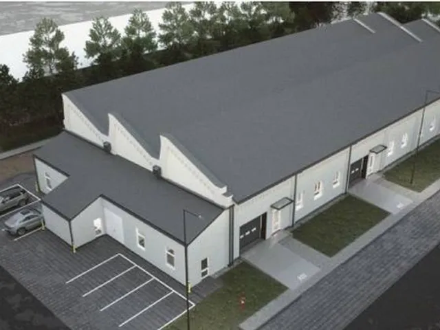 Eladó kereskedelmi és ipari ingatlan Budapest XXI. kerület 315 nm