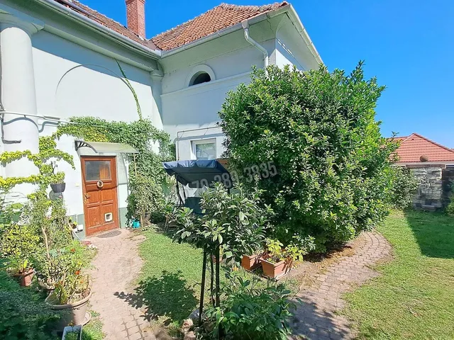 Eladó lakás Veszprém, Egyetemváros, Dózsa György utca 79 nm