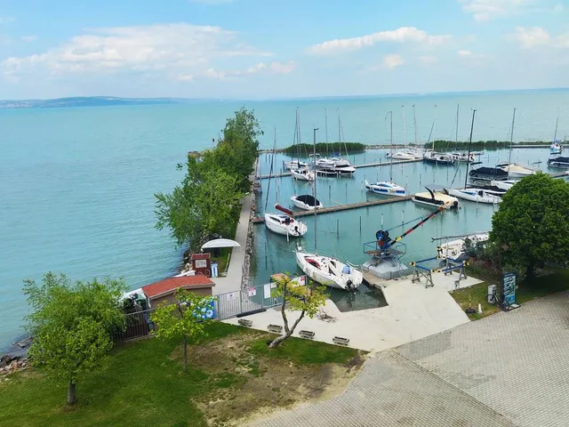 Eladó lakás Siófok, Ezüstpart 54 nm