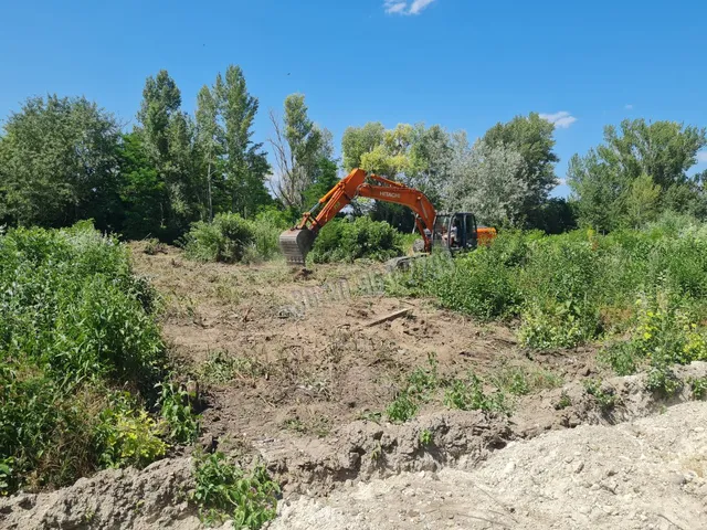 Eladó telek Martonvásár 3107 nm