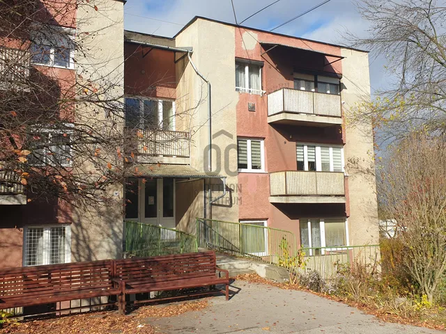 Eladó lakás Ózd, Táncsicstelep 49 nm