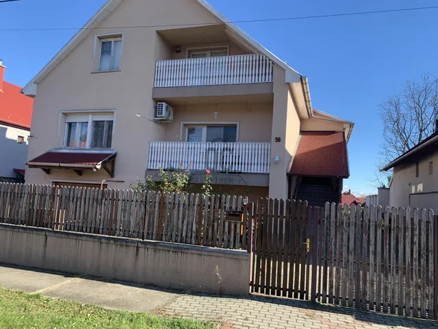 Eladó ház Szirmabesenyő 245 nm