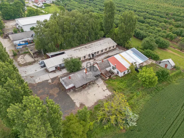 Eladó kereskedelmi és ipari ingatlan Kiskunlacháza 612 nm