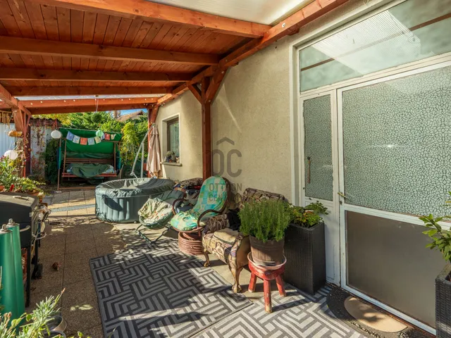 Eladó ház Budapest XXI. kerület, Királyerdő 220 nm